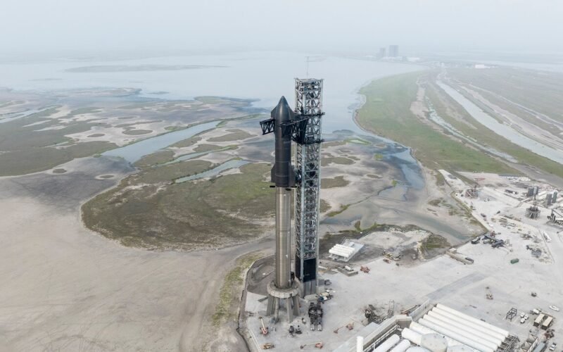 SpaceX ने तकनीकी खामियों के कारण स्टारशिप लॉन्च रोका
