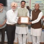 साहित्यकार समाज को नई दिशा प्रदान करते हैं – हरविन्द्र कल्याण