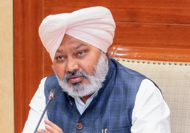 भाजपा की धूरी रैली पर हरपाल चीमा का तंज- सीएम नायब सैनी जनता को नहीं, खाली कुर्सियों को भाषण देकर लौटे