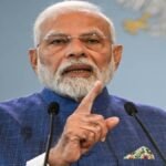 प्रधानमंत्री ने आपातकाल के दौरान लोगों की स्वतंत्रता और आकांक्षाएं प्रभावित होने से संबंधित एक लेख साझा किया