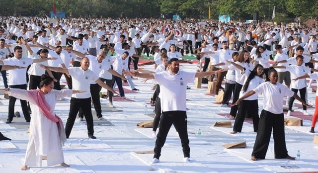 हरियाणा के स्कूली पाठ्यक्रम और सरकारी भर्ती परीक्षाओं में शामिल होगा योग