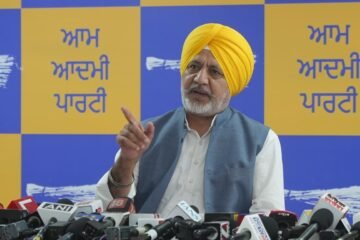 “श्री अकाल तख्त साहिब के सामने जुर्म कबूल करना और जनता के सामने इससे इनकार करना सर्वोच्च सिख संस्था की तौहीन”