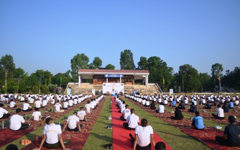 अंतर्राष्ट्रीय योग दिवस पर योग के माध्यम से एनसीसी कैडेटों ने कुंडलिनी जागरण और आत्म-साक्षात्कार महसूस किया