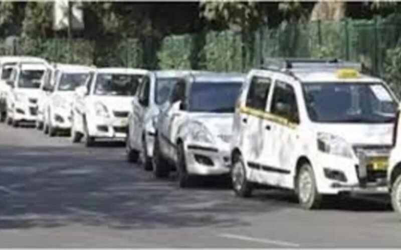 ट्राइसिटी में कैब ड्राइवरों का प्रदर्शन; ओला‑उबर सेवाएं प्रभावित