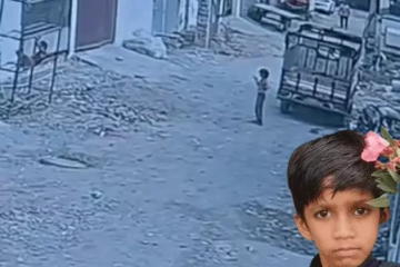 लोहे की एंगल गिरने से बच्चे की मौत,VIDEO:पानीपत में फैक्ट्री के बाहर खड़ी की थी, झूलते हुए हादसा