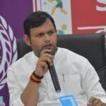 लापरवाही पर सख्त हुए खेल राज्य मंत्री, अधिकारियों को दी कड़ी चेतावनी