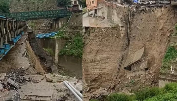 मानसून से बेहाल हिमाचल: सड़क नेटवर्क प्रभावित, किन्नौर में पुल टूटा; अगले सप्ताह बारिश का नया दौर संभव