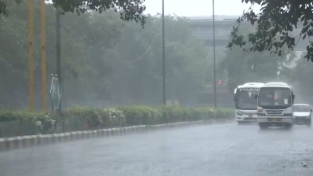 पंजाब और चंडीगढ़ के लिए भारी बारिश का अलर्ट जारी, सक्रिय मानसून के और तेज़ होने की संभावना