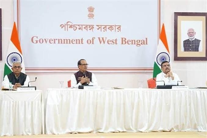 प. बंगाल में अटकी परियोजनाएँ मंजूर, इंफ्रास्ट्रक्चर पर 82,000 करोड़ रु. के कार्यों से नई गति- श्री शिवराज सिंह