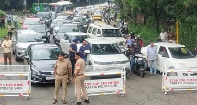 किसानों के चंडीगढ़ कूच से ट्रैफिक व्यवस्था चरमराई, कई रास्ते डायवर्ट