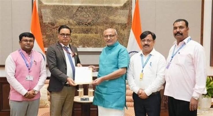 उपराष्ट्रपति ने जनता से मतदाता सूची के विशेष गहन पुनरीक्षण में सहयोग का आह्वान किया
