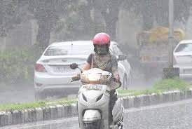 चंडीगढ़ ट्राइसिटी में मानसून की आहट, बारिश से टूटा गर्मी का कहर