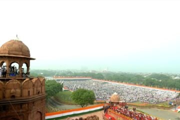 प्रधानमंत्री नरेंद्र मोदी का स्वतंत्रता दिवस संबोधन: आत्मनिर्भरता, सुधार और युवा शक्ति विकसित भारत के दृष्टिकोण को देंगे गति