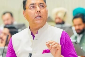 पंजाब में रोजगार और निवेश को मिली रफ्तार, 68,000 से ज्यादा सरकारी भर्तियां: अमन अरोड़ा