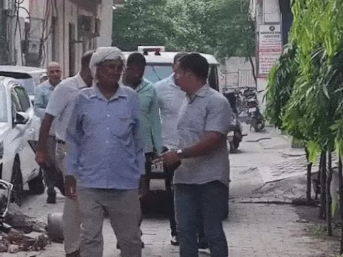 पानीपत में ACB का ट्रैप, पटवारी का हेल्पर रिश्वत लेते रंगे हाथ गिरफ्तार; जमीन से जुड़े काम के बदले मांगी थी घूस