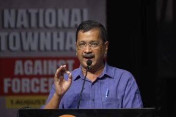 E20 विवाद: BJP ने केजरीवाल को घेरा, केंद्र ने अमेरिका से इथेनॉल आयात के दावे को बताया गलत