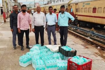 चंडीगढ़ क्षेत्र में रेलवे की बड़ी कार्रवाई, 3,108 पानी की बोतलों समेत अनधिकृत खाद्य सामग्री जब्त