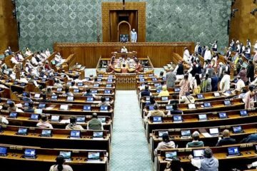 चार विधेयकों की सूची के साथ लोकसभा में नए हंगामे के आसार; जंतर-मंतर कार्रवाई का मुद्दा उठाने की तैयारी में विपक्ष