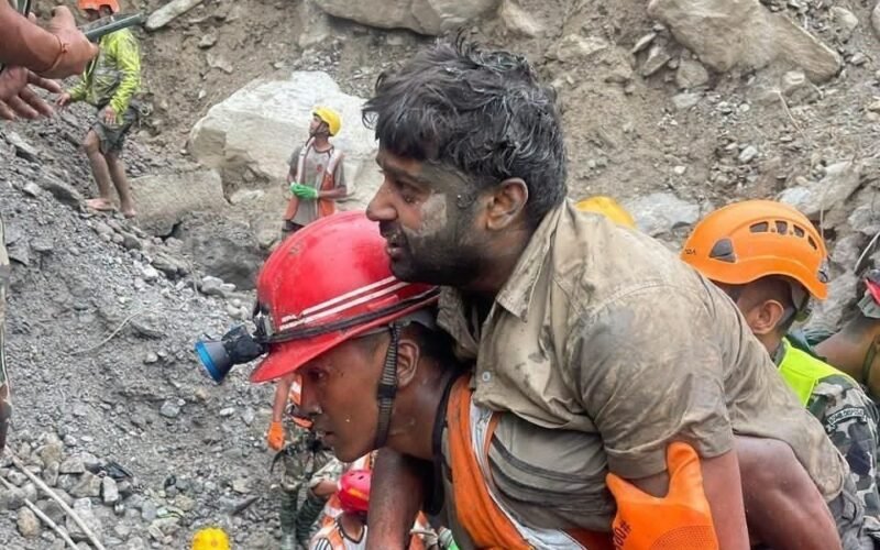 नेपाल बाढ़ त्रासदी के दस दिन बाद, सुरंग के भीतर जिंदा मिले दो हाइड्रोपावर कर्मी