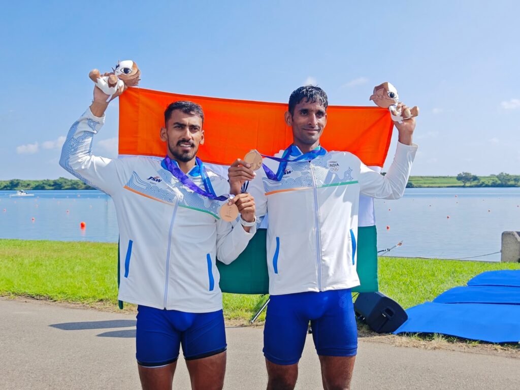 एशियाई खेलों में कांस्य पदक जीतने पर पंजाब के रोवर सतनाम सिंह को सीएम भगवंत मान ने ₹50 लाख का इनाम देने की घोषणा की