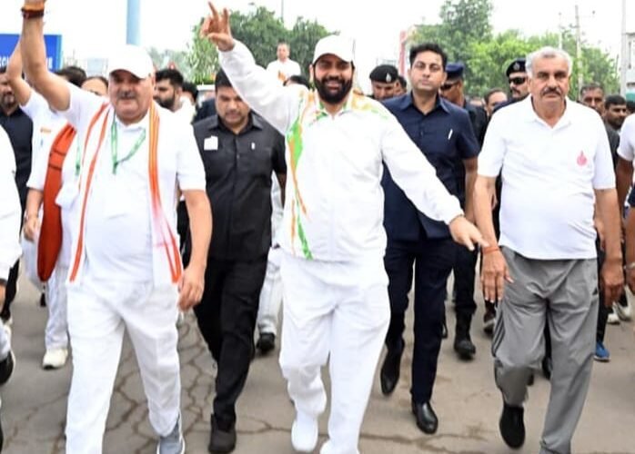 विजेताओं की मेहनत को मिला सम्मान, मुख्यमंत्री ने नगद पुरस्कार से नवाजा