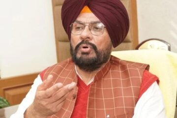 ‘लाश पर झूठ बोलने के लिए माफी मांगें राहुल गांधी’, सिसोदिया ने साधा निशाना