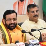काले कपड़ों पर सियासत को लेकर CM सैनी का विपक्ष पर हमला, बोले- जनता नहीं भूली काले कारनामे