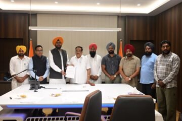 धालीवाल के साथ अजनाला के सरपंचों ने उठाई उझ डैम प्रोजेक्ट में तेजी लाने की मांग