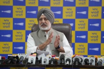 बलतेज पन्नू का बादलों पर निशाना, बोले- सिख संस्थाओं को नुकसान पहुंचाया, पंजाब के बुद्धिजीवी उठाएं आवाज
