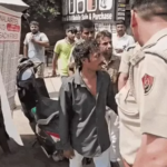 हिसार में चोरी का मोबाइल बेचते 2 चोर पकड़े, मालिक ने मौके पर पहचान लिया