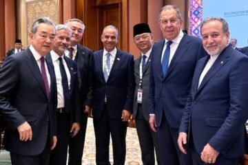 BRICS शिखर सम्मेलन की सफलता पर उपराष्ट्रपति ने विदेश मंत्रालय को दी बधाई, जयशंकर की सराहना