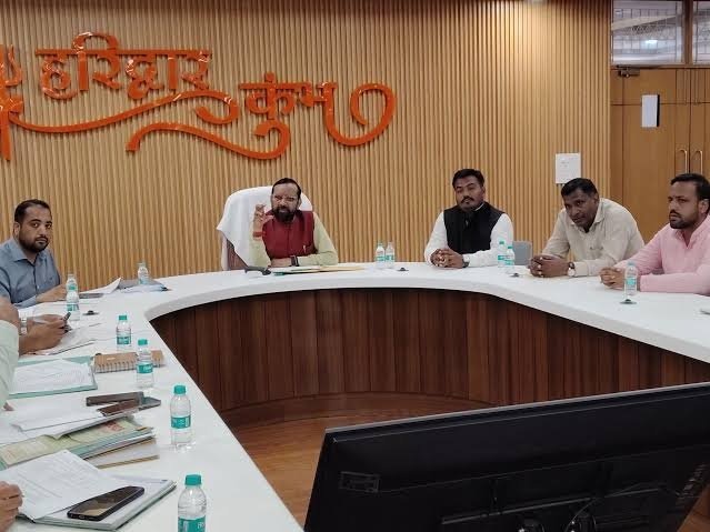 सफाई कर्मचारियों के कल्याण को लेकर सरकार गंभीर, हितों की सुरक्षा सर्वोच्च प्राथमिकता