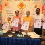 उप-राष्ट्रपति ने मोहन जोशी को ‘संस्थापक सुरेश कलमाडी पुणे फेस्टिवल लाइफटाइम अचीवमेंट अवॉर्ड’ से सम्मानित किया