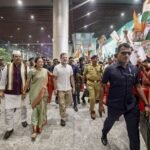 पूर्वांचल एक्सप्रेसवे पर काफिले की गाड़ियों के टकराने के बाद राहुल गांधी सुरक्षित