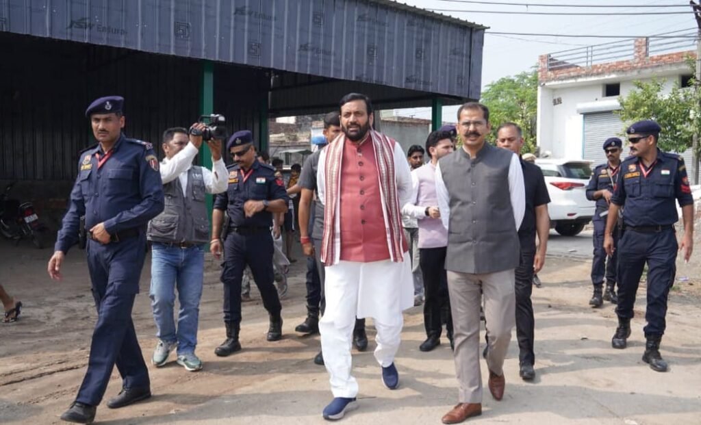 मंगौली जाटान पहुंचे CM सैनी, तालाब के सौंदर्यीकरण के निर्देश