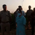 पठानकोट में 50 दिन बाद टावर से उतरेंगे बुजुर्ग, प्रशासन से बनी सहमति: DC-SSP ने एक सप्ताह में चंडीगढ़ में बैठक कराने का दिया आश्वासन