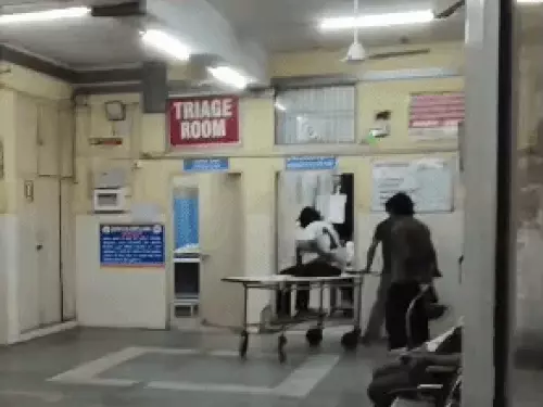 करनाल में युवक पर चाकू से हमला, पेट पर किए वार; 7–8 युवकों ने घेरा, गंभीर हालत में खुद पहुंचा ट्रॉमा सेंटर