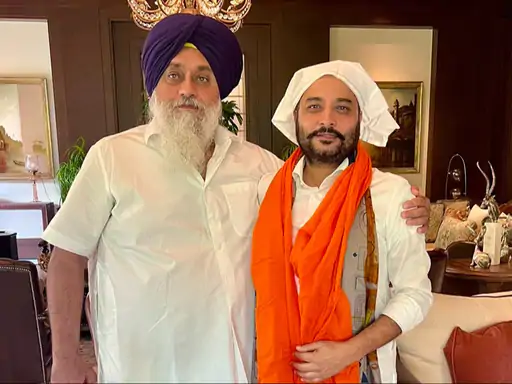चंडीगढ़ में पूर्व कांग्रेस विधायक रमिंदर सिंह आंवला अकाली दल में शामिल, सुखबीर बादल ने दिलाई सदस्यता