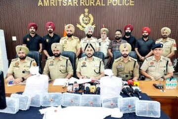अमृतसर में सीमा-पार हथियार तस्करी के दो नेटवर्क ध्वस्त, संशोधित M16 राइफल समेत 10 हथियार बरामद
